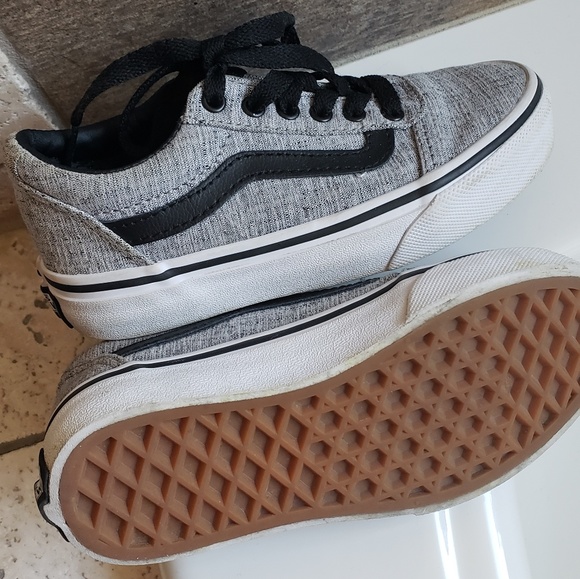 Vans - Picture 2 of 2